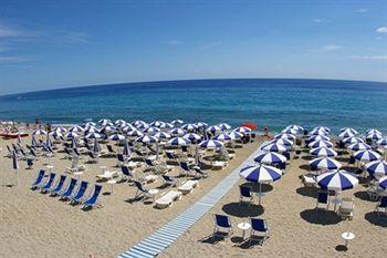 Hotel Club Cala Longa Montauro Exteriér fotografie